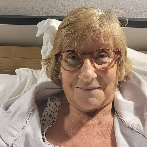 Meet your Posher, Ellen - Picture 1 of 1